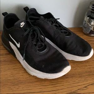 WOMENS NIKE AIR MAX MOTION 2 SNEAKER